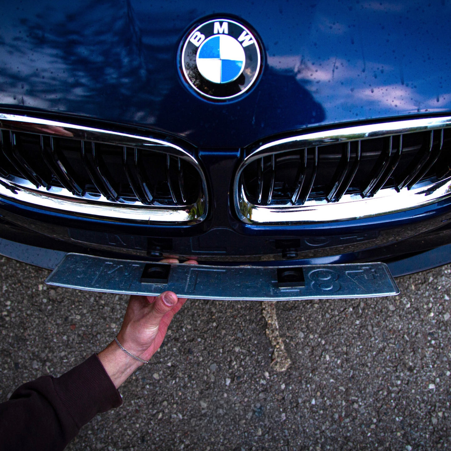 Magnetiniai numerių laikikliai